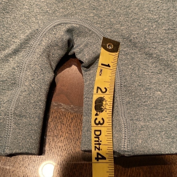 3 pack seemless high waist yoga shorts size Small in gray, green, and red - Picture 6 of 7